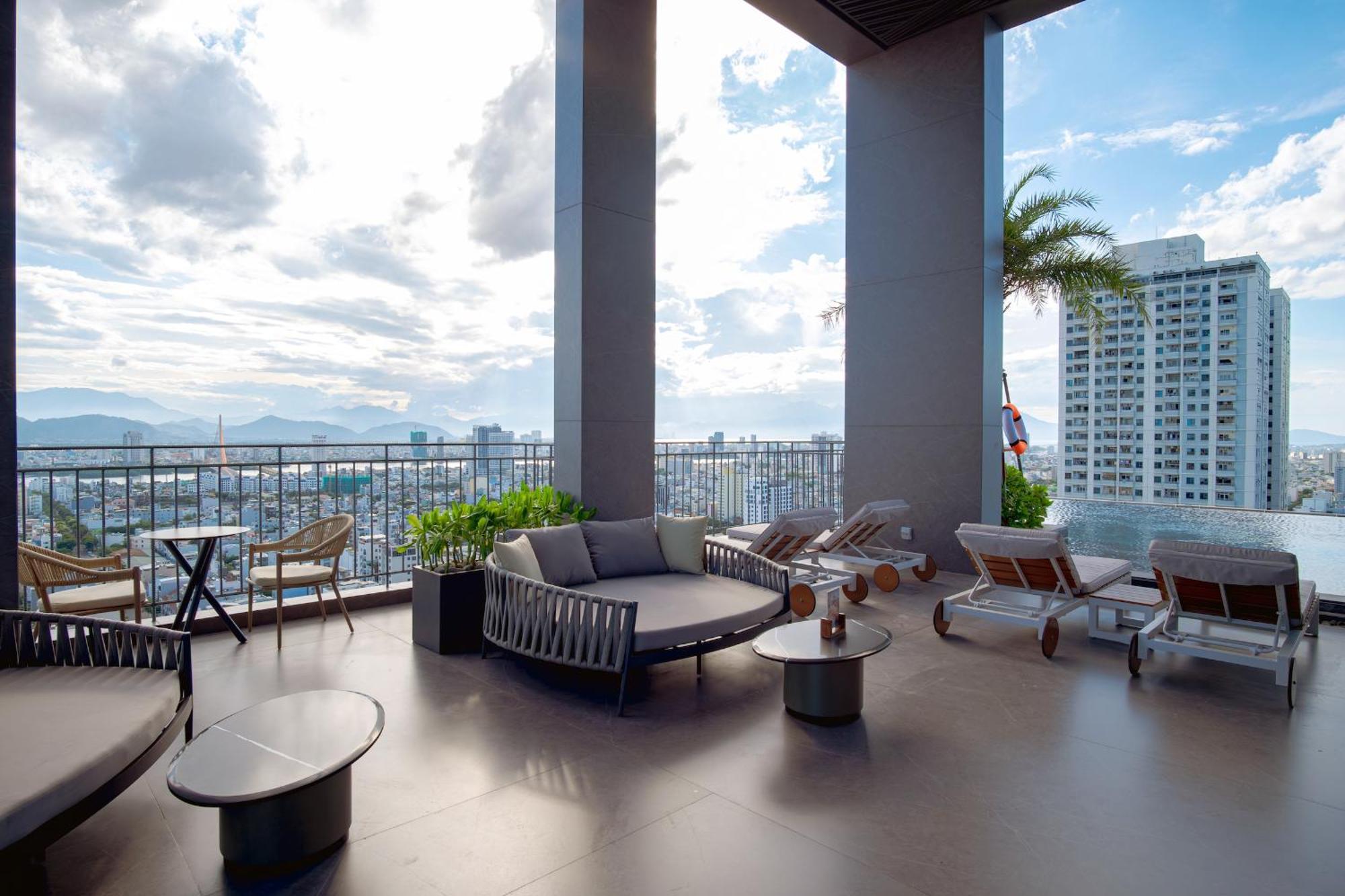 Hotel M