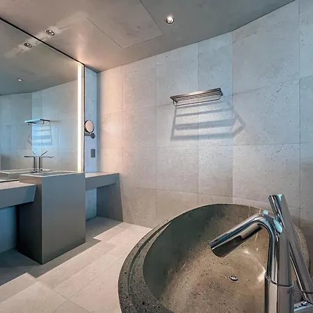 M Hotel Danang Exterior photo Bathroom